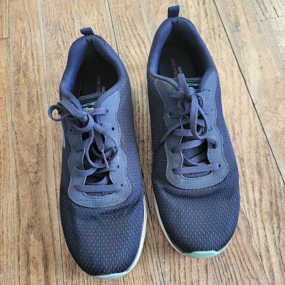 Sketchers Running Walking Shoes Size: 10 - Picture 3 of 9